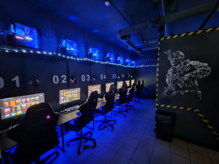 Зона Standard в компьютерном клубе RESPAWN